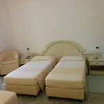 Cavour فندق أولبيا