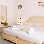 Cavour أولبيا