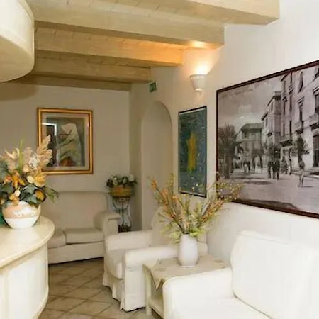 Cavour 3*