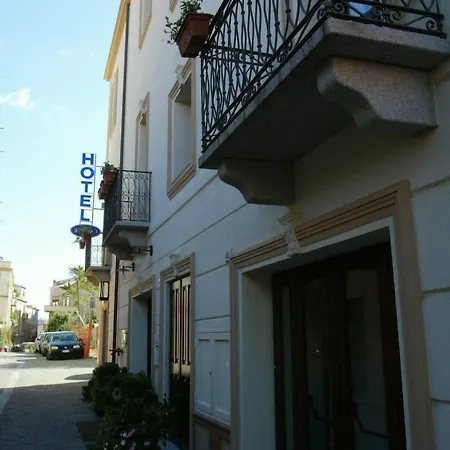 Cavour 3*