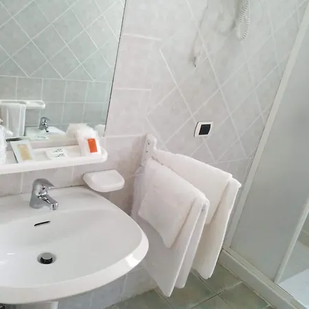 Cavour Hotel 3*