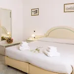 Hotell Cavour 3*