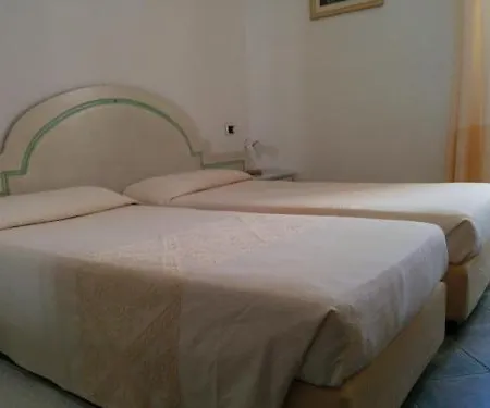 Cavour 3* オルビア